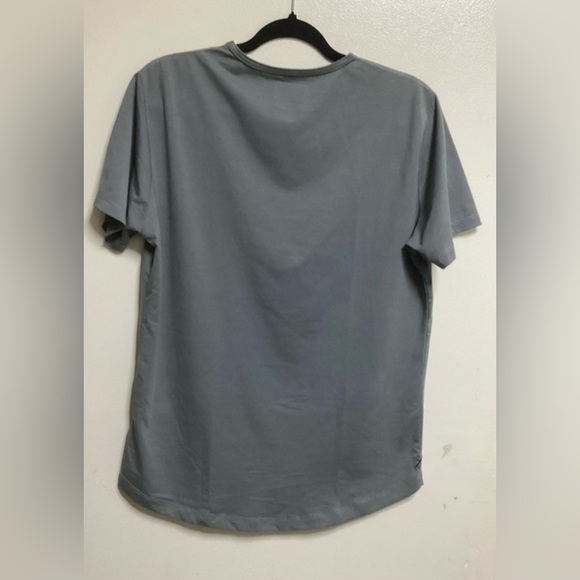 Cuts Crew Hem T Shirt.  M - Picture 2 of 3